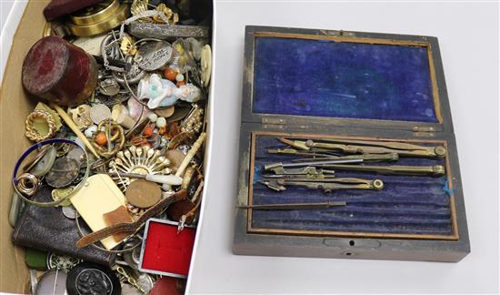 A quantity of mainly costume jewellery including a silver and hardstone brooch and a cased set of drawing instruments.